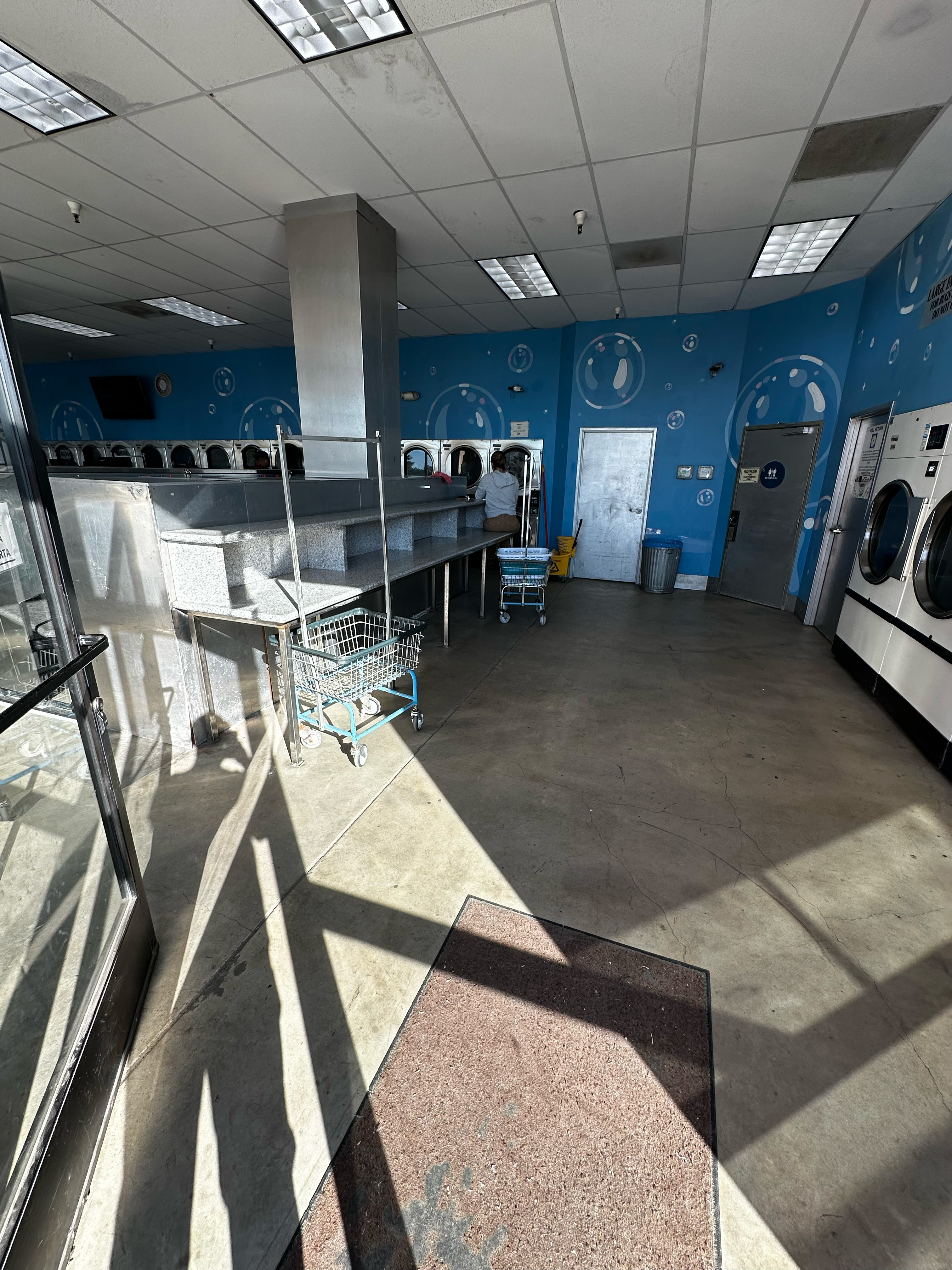 Big Bubbles Laundry Side Entrance